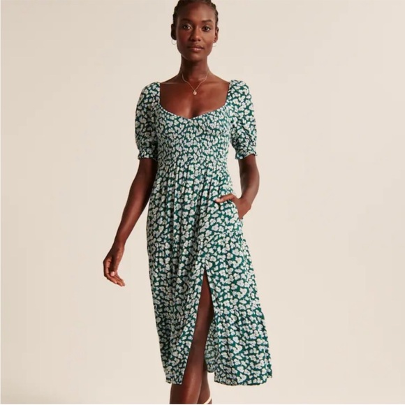 Abercrombie & Fitch Dresses & Skirts - Abercrombie & Fitch Green Flutter Sleeve Midi Sundress